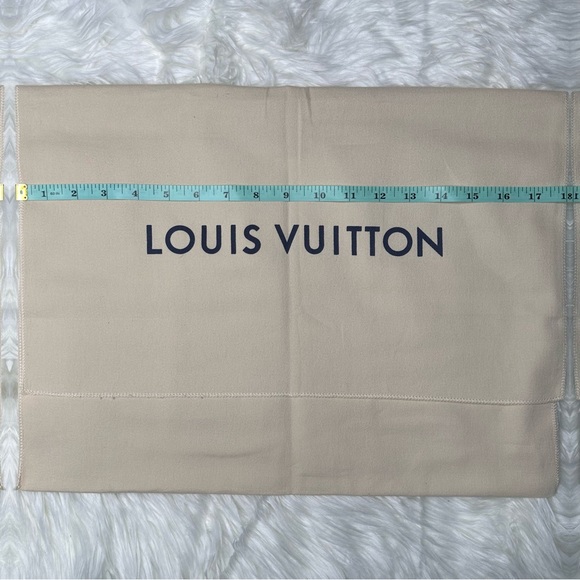LV Fold-over Dustbag #023 - 18”x13.5” - Picture 3 of 7
